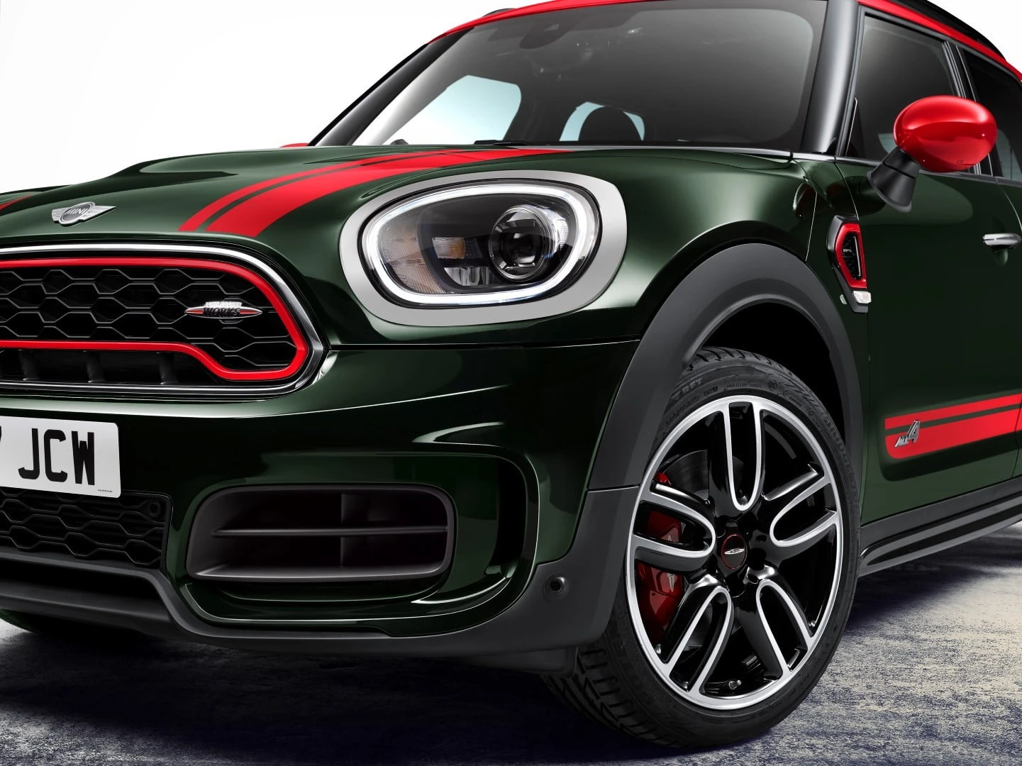 Erdvus ir sportiškas naujas „MINI“ šeimos narys – „MINI John Cooper Works Countryman“