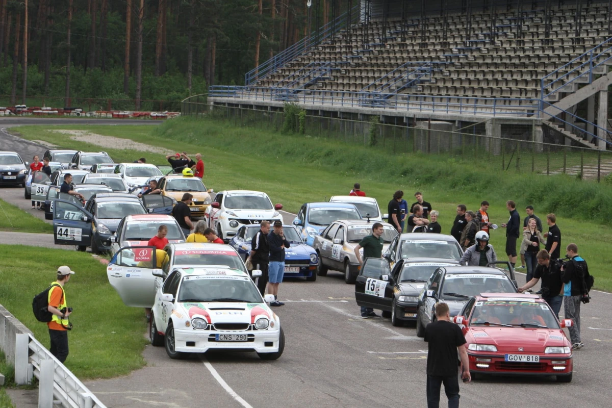 Press ralis 8