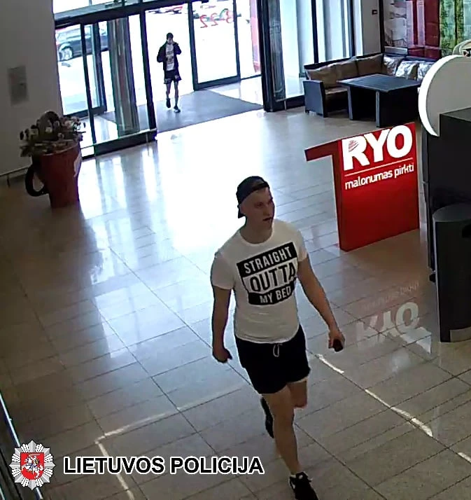 Policija prašo padėti atpažinti įtariamuosius