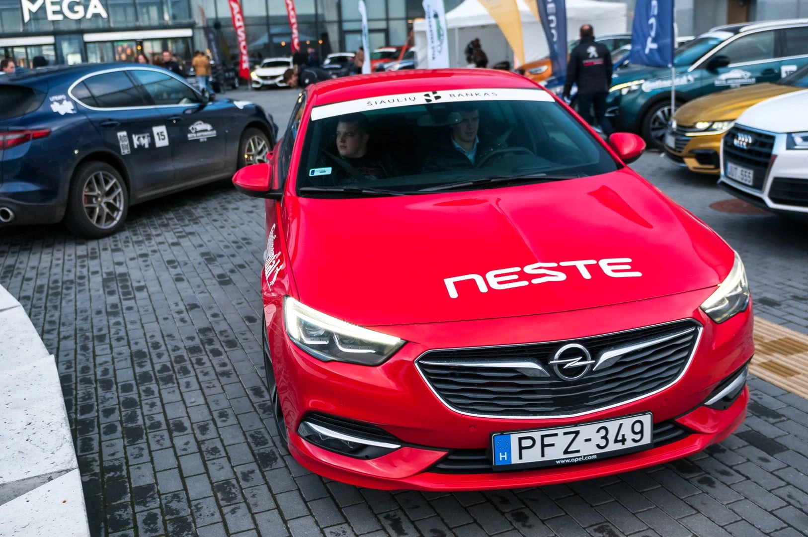 Metų automobilis. Įdomioji statistika: kurios automobilių funkcijos – pigiausios?