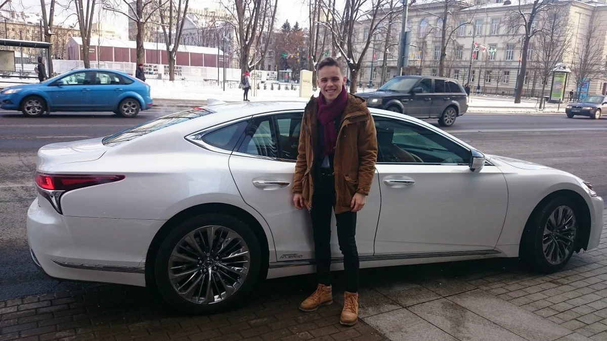 Japonams svarbu, kad automobilis tiktų ir šuniui