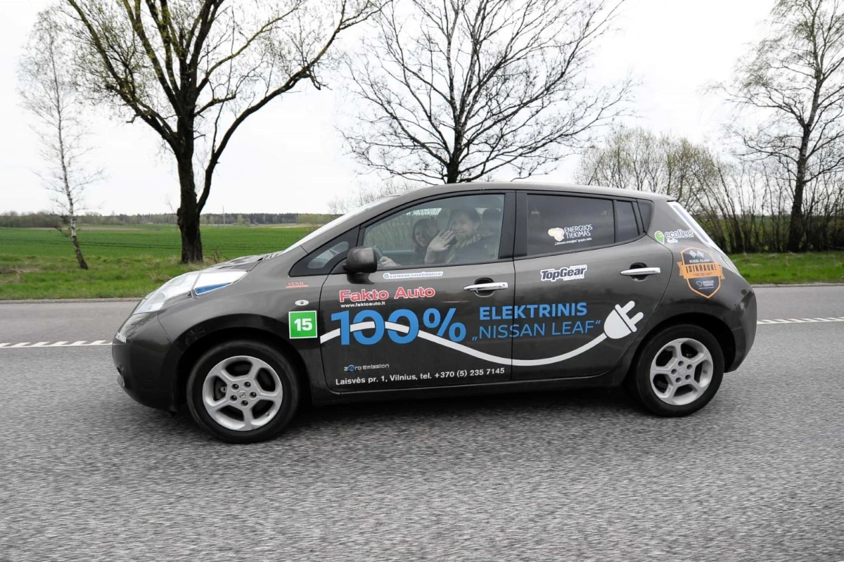 Pirmieji į elektromobilių varžybas užsiregistravo su naujuoju „Nissan LEAF“