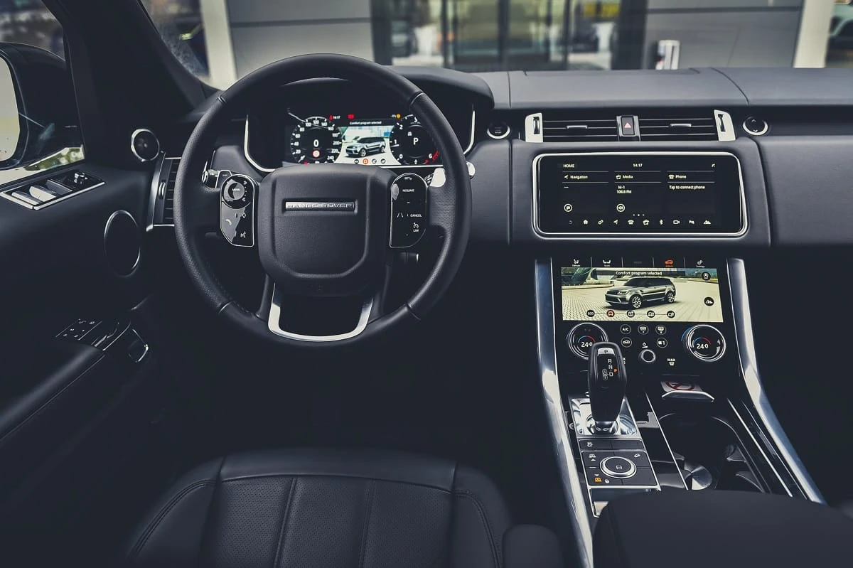 Naujasis „Range Rover Sport“ – jau Lietuvoje