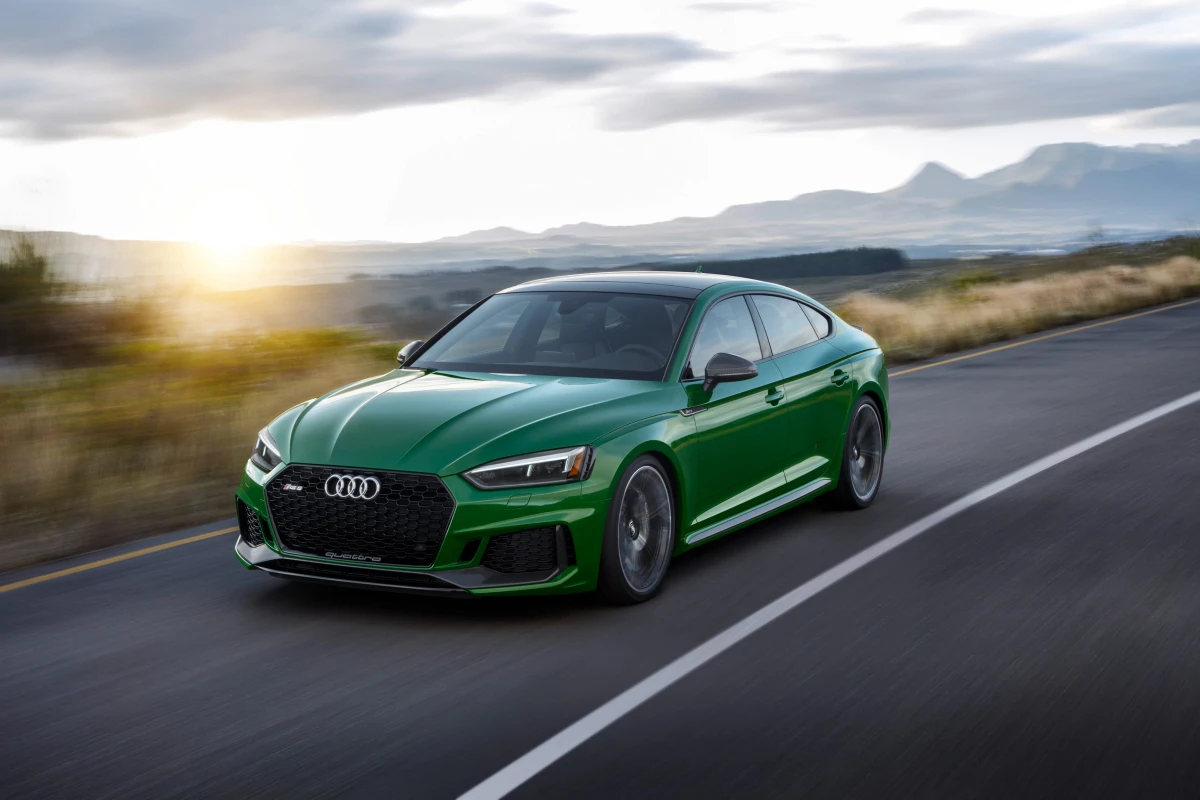 Naujas „Audi RS 5 Sportback“: puiki išvaizda ir maksimali galia