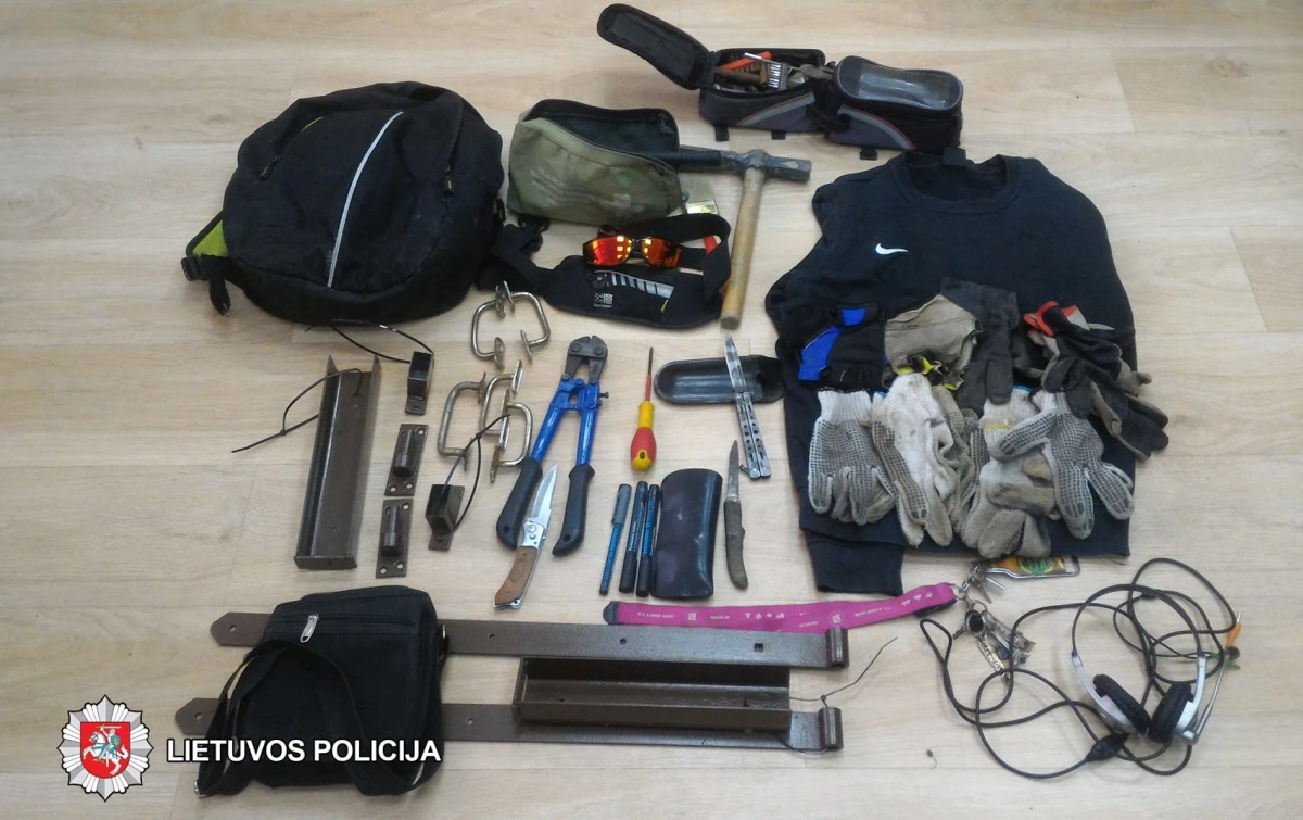 Policija ieško daiktų savininkų