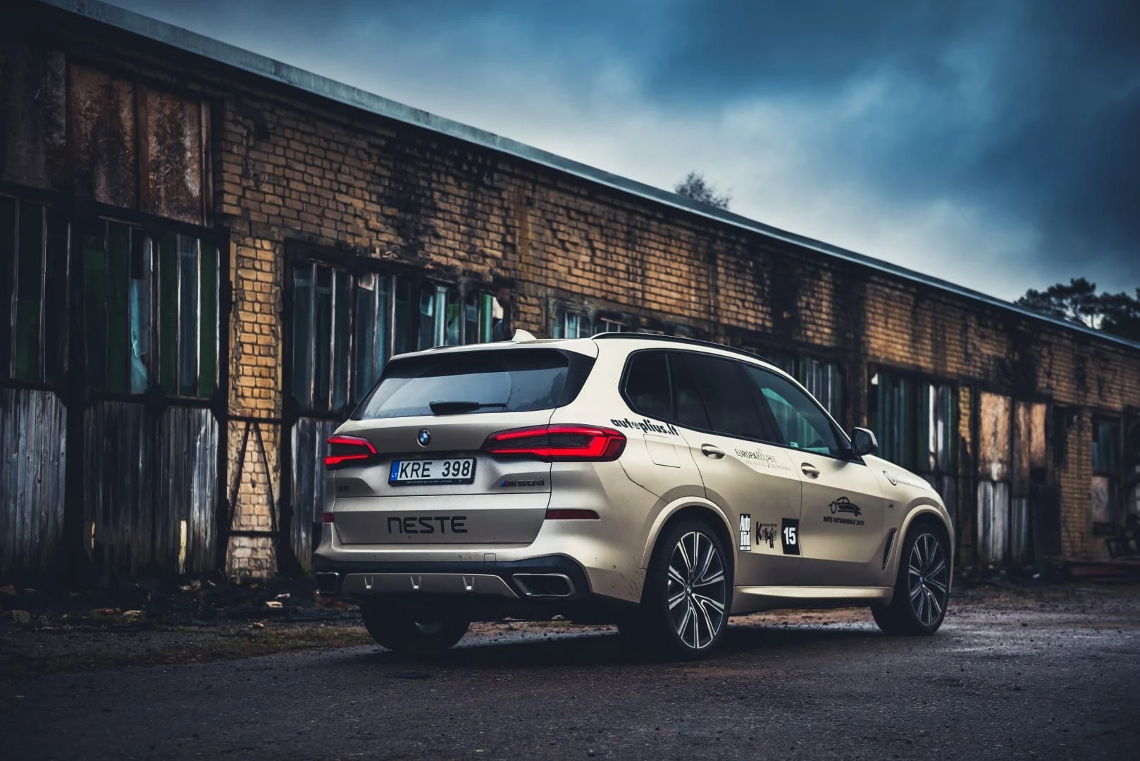 Verslo klasės automobilius mados veikia lėčiau