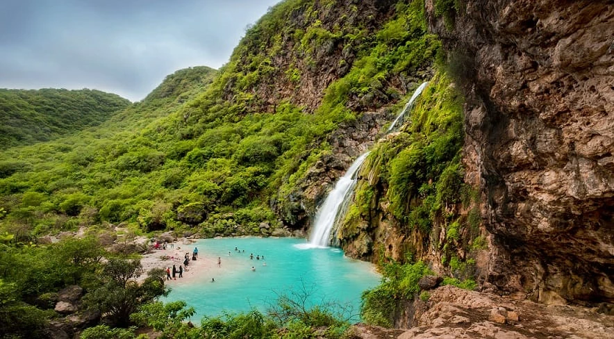 Omanas Shutterstock 150x150 E. Žičkus: apie Omano kupranugarių grožio konkursus, ryklių kūnus pakrantėse ir nesaikingą žvejybą