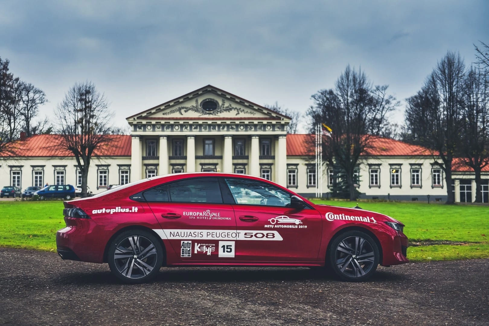 Verslo klasės automobilius mados veikia lėčiau