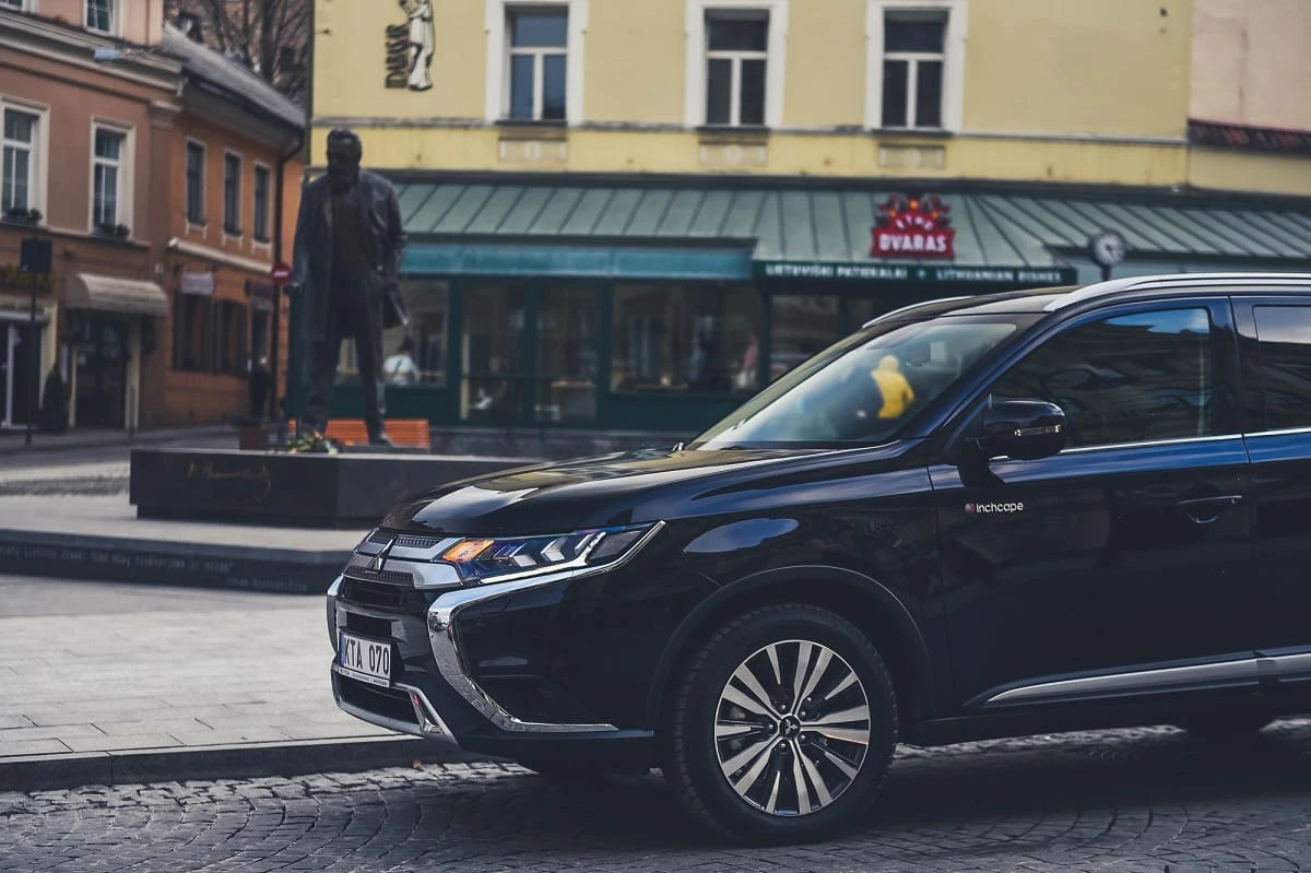Populiariojo „Mitsubishi Outlander“ revoliucija: daugiau jokių dyzelių