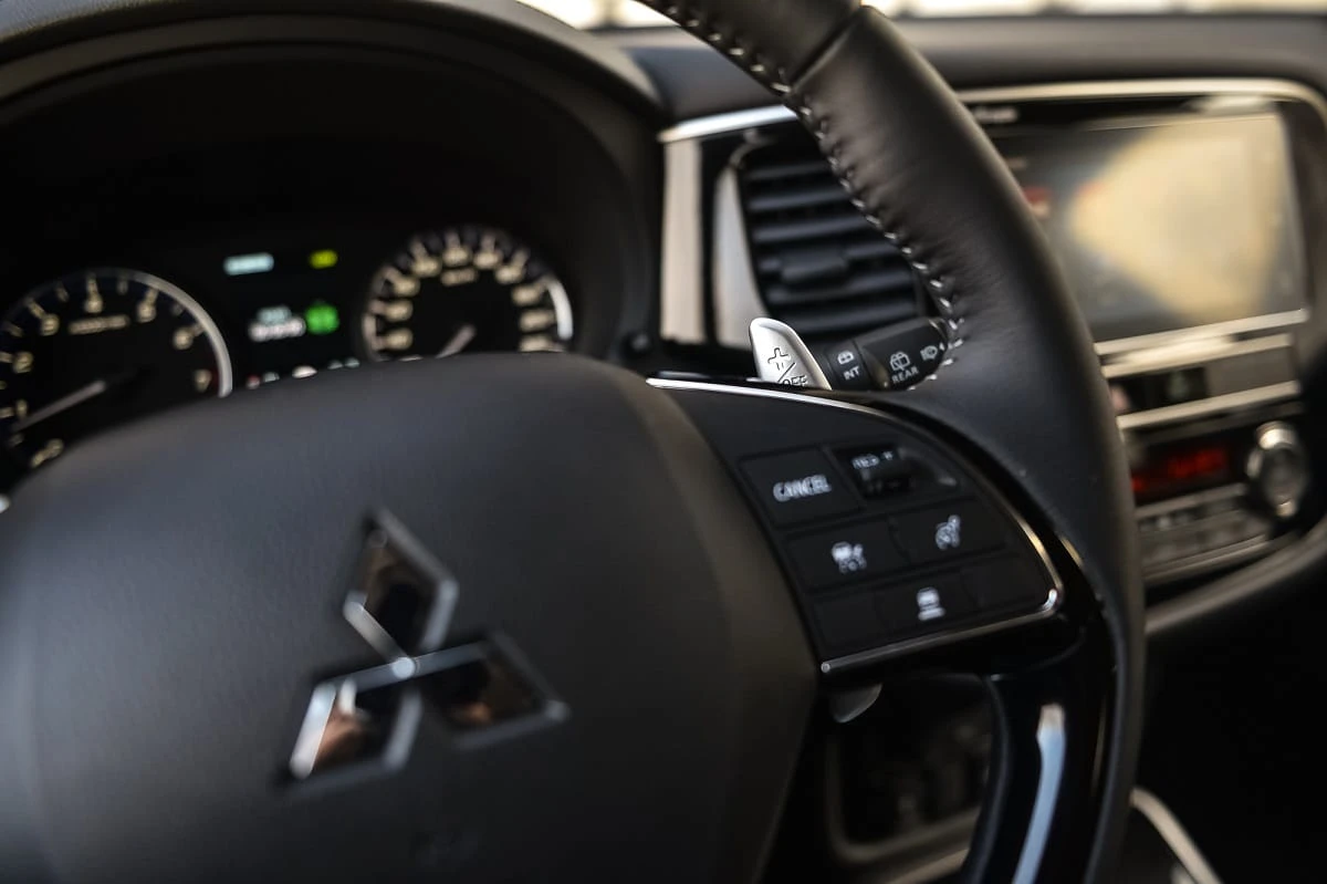 Populiariojo „Mitsubishi Outlander“ revoliucija: daugiau jokių dyzelių