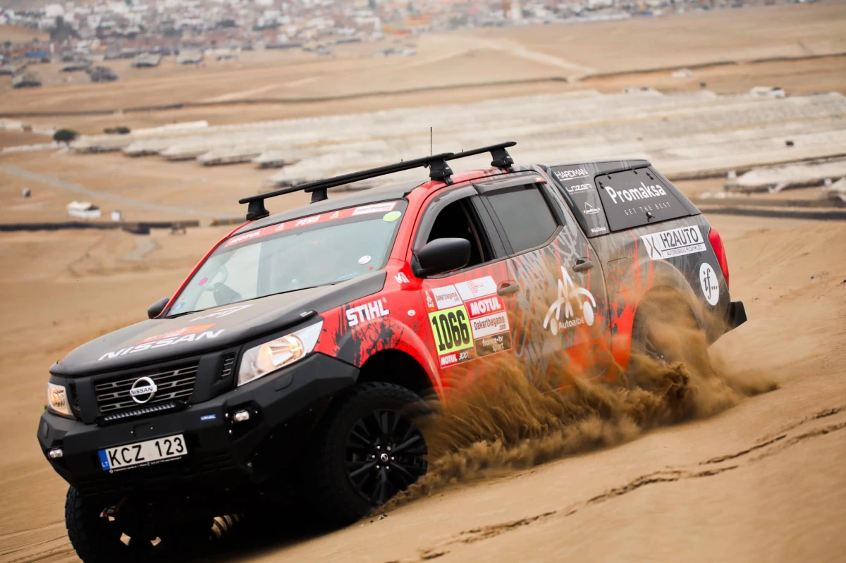 iGo2Dakar Nissan Navara 2
