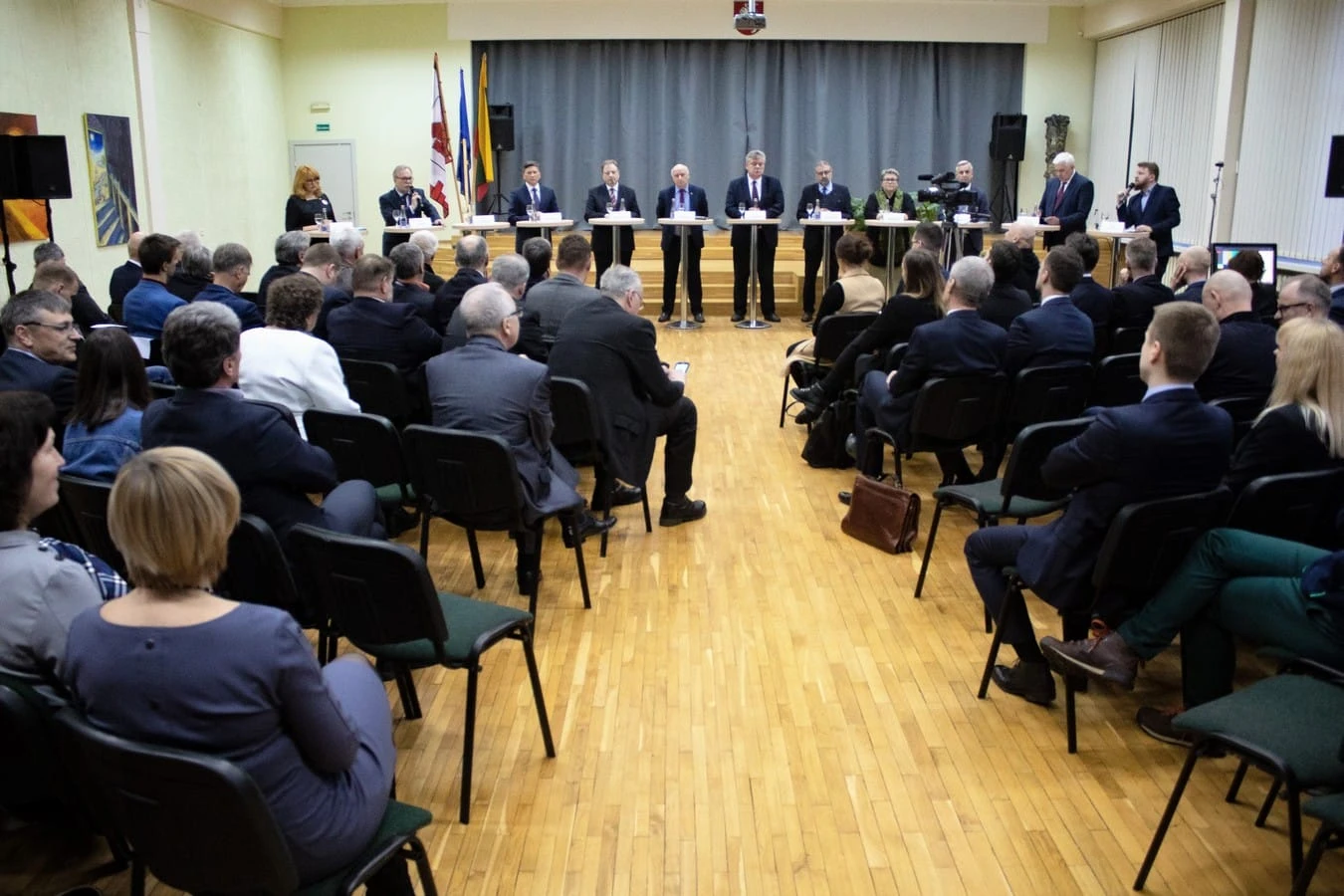 Panevėžio PPAR surengtuose debatuose – verslo atstovų ir kandidatų į Panevėžio miesto merus diskusija