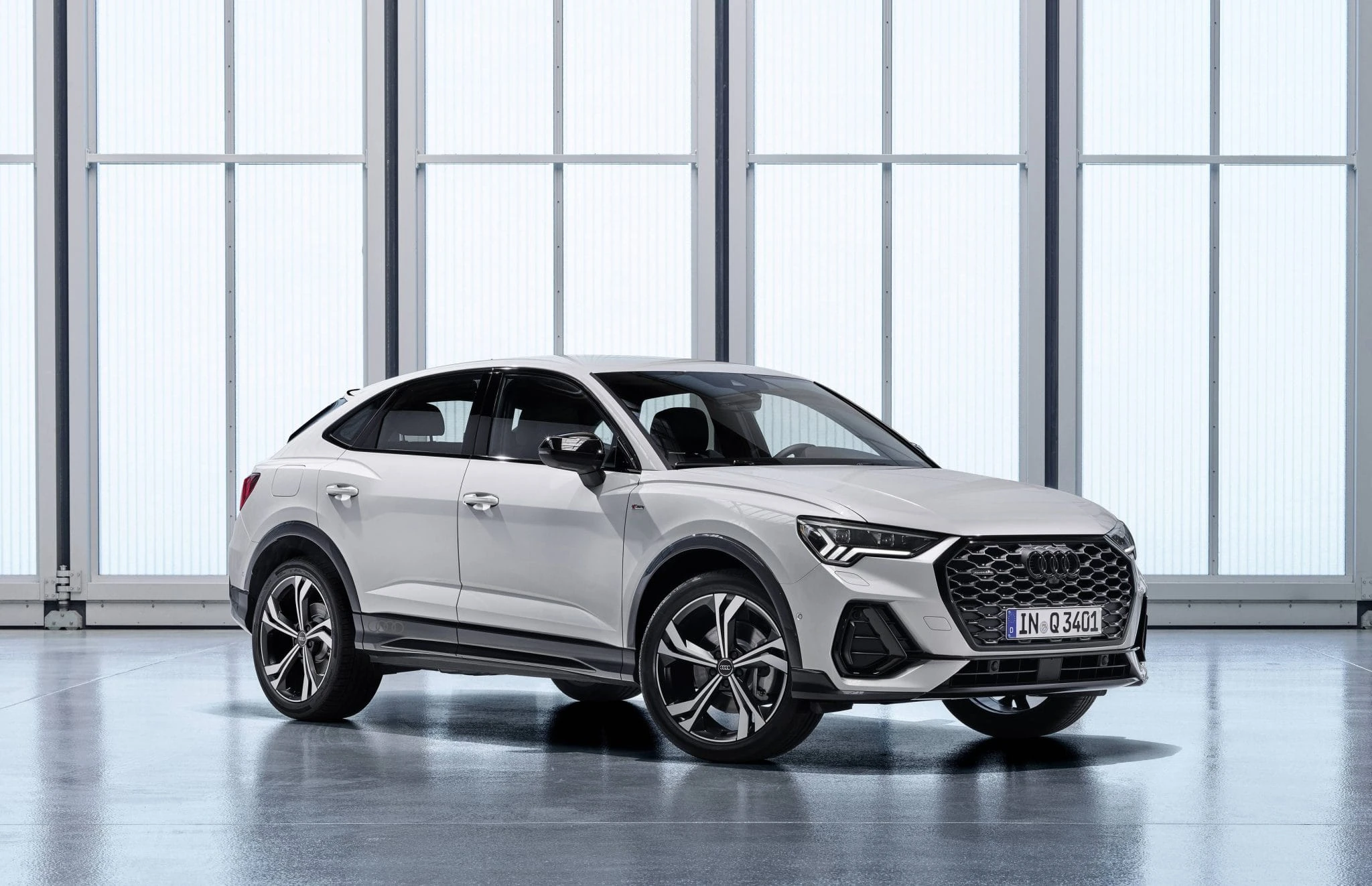 Galingas ir elegantiškas: „Audi Q3 Sportback“