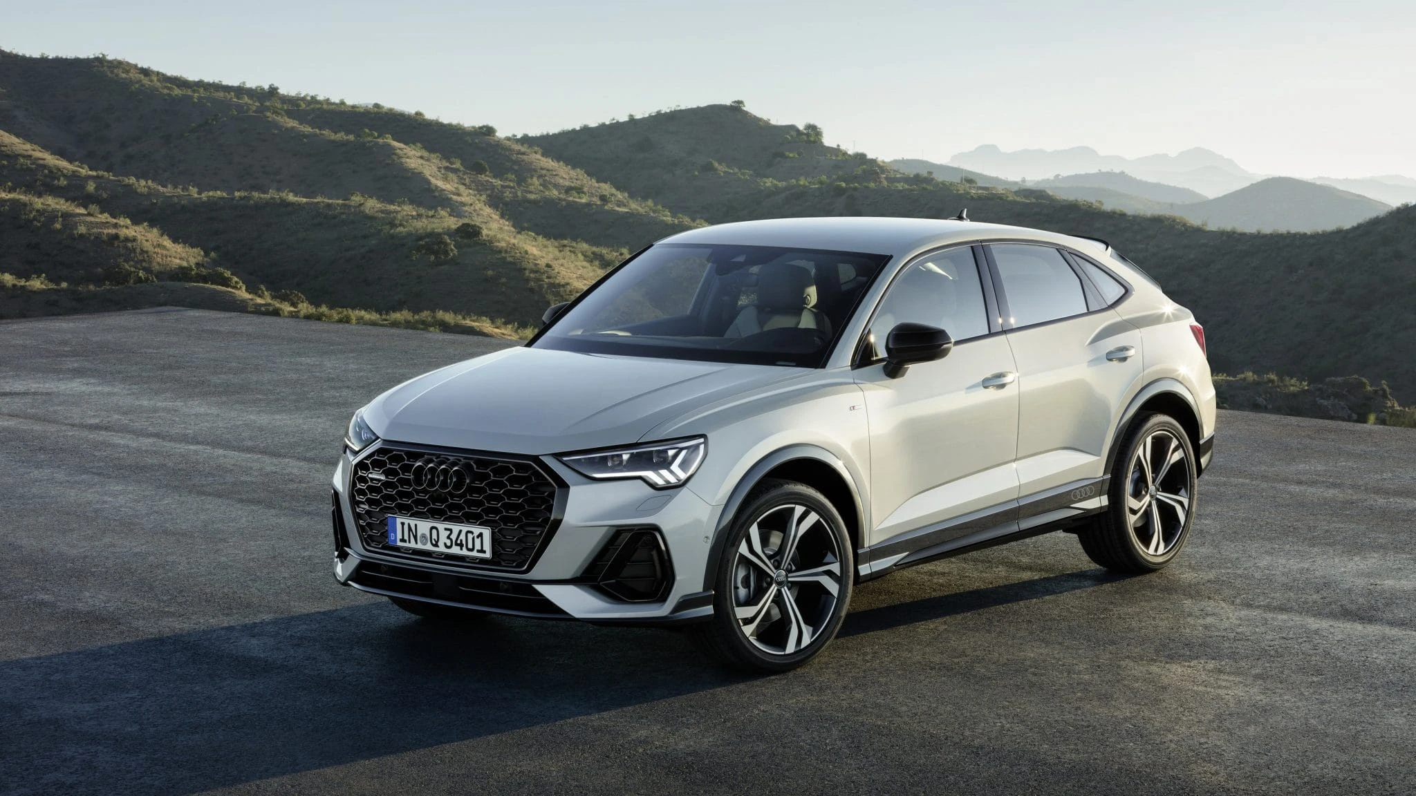 Galingas ir elegantiškas: „Audi Q3 Sportback“