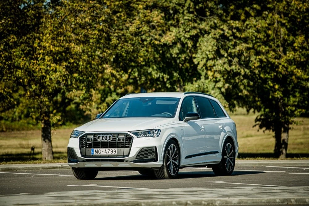AudiQ7 1