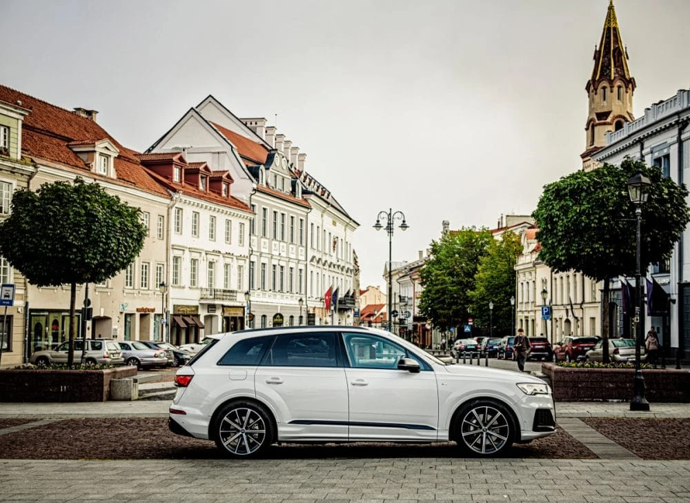 Į Lietuvą atkeliavo komforto ir dinamikos flagmanas „Audi Q7“