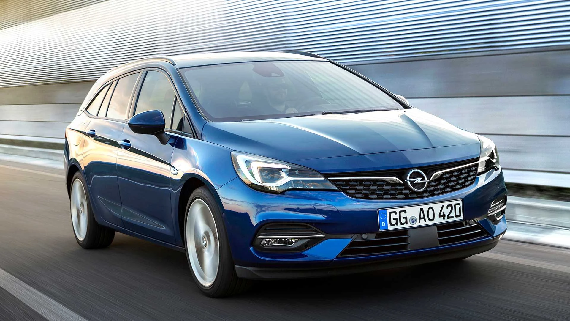 Karščiausios Frankfurto automobilių parodos naujienos