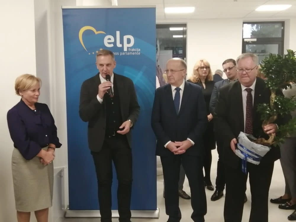 Duris atvėrė EP narių Rasos Juknevičienės ir Andriaus Kubiliaus biuras