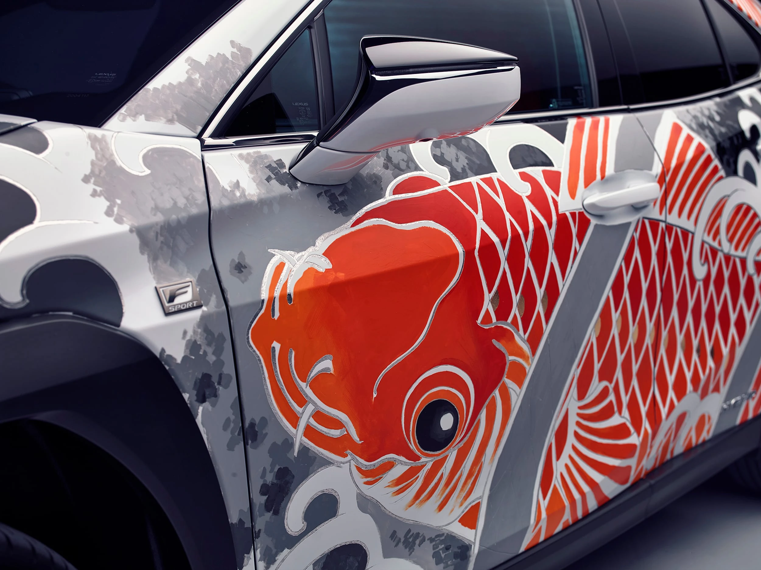 „Lexus“ pristato pirmą pasaulyje tatuiruotą automobilį