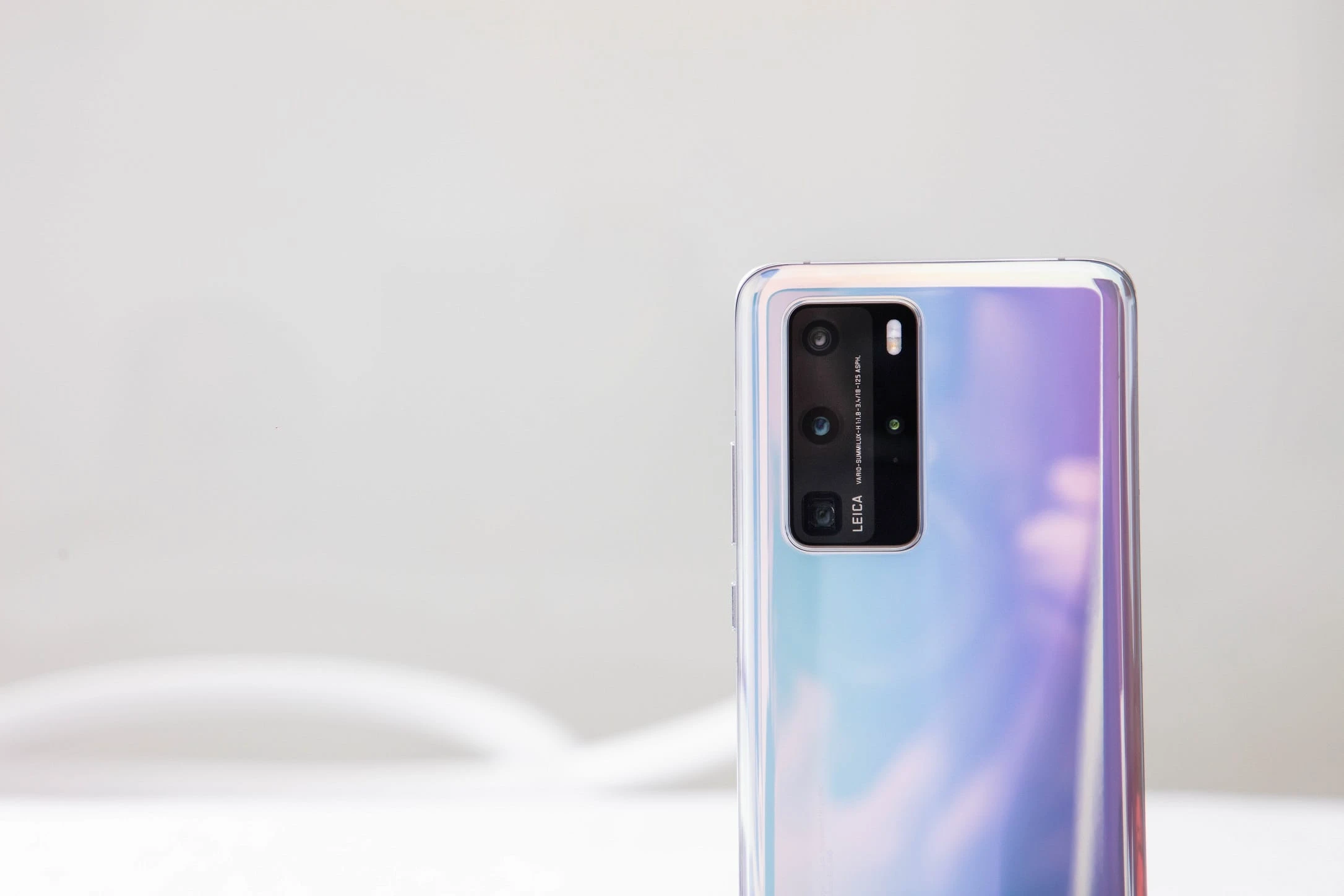 „Huawei“ siūlo išbandyti ateities fotografiją – pristatė naują P40 flagmanų seriją