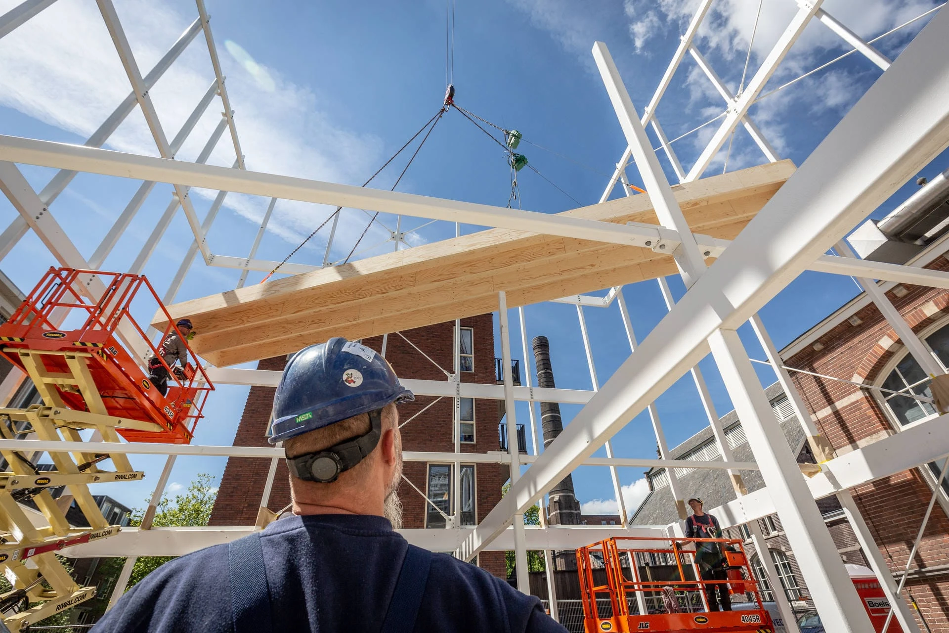 Ateities tvarių ir išmontuojamų pastatų prototipas – olandų „Building D(emountable)“ pastatas