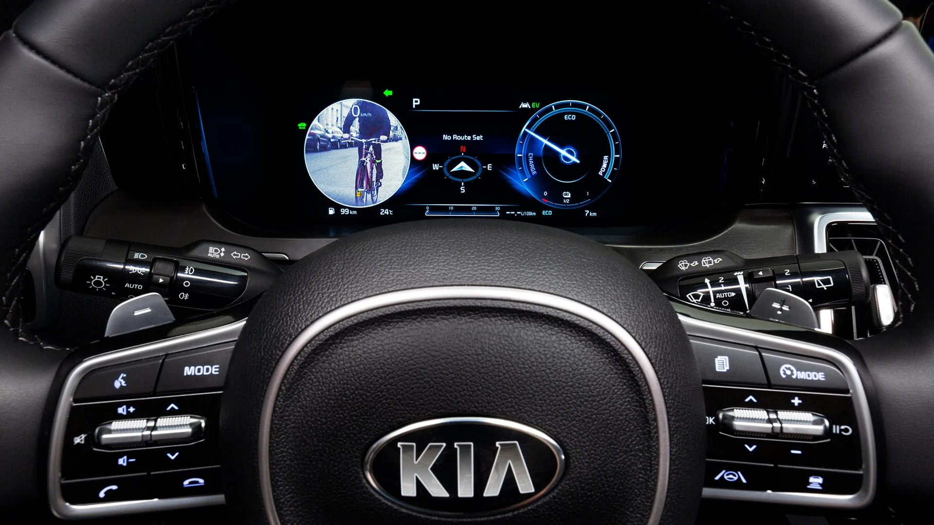 „Kia Sorento“ turės skaitmenines akis, kurios eliminuos „akląją“ zoną