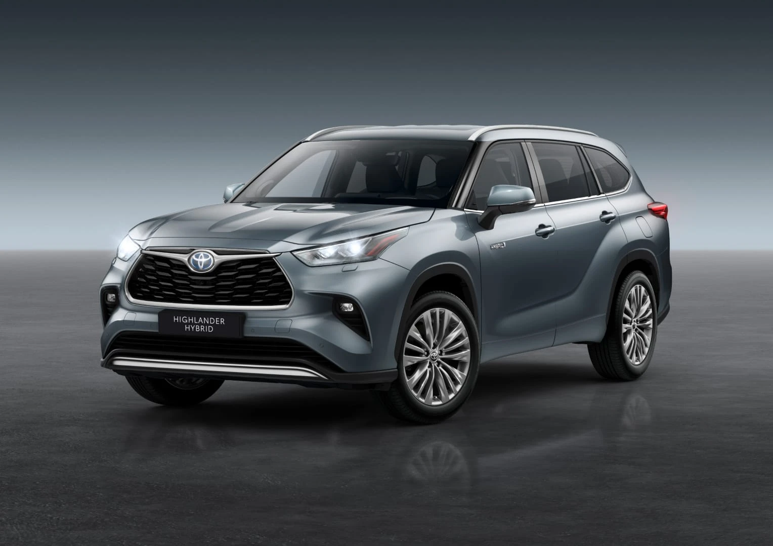 „Toyota“ Europoje pristato septynvietį „Highlander“ SUV