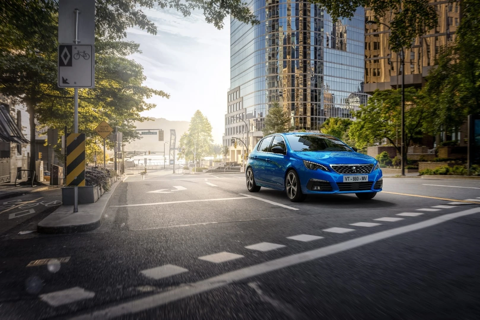 „Peugeot“ atnaujino 308 modelio dizainą ir įdiegė daugiau technologijų