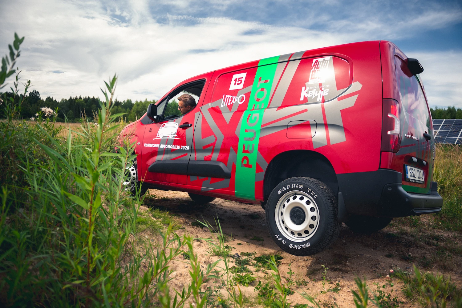 „Peugeot Partner 4 x 4 Dangel“ pravažumo varžybose gali lygintis ir su pikapais