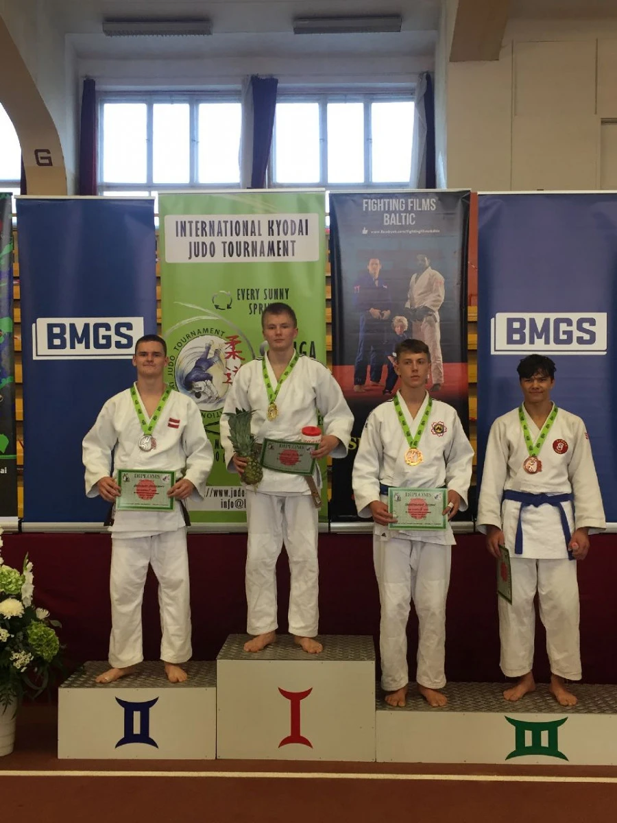 R.Sargūno gimnazijos sportininkų pergalės tarptautiniame turnyre
