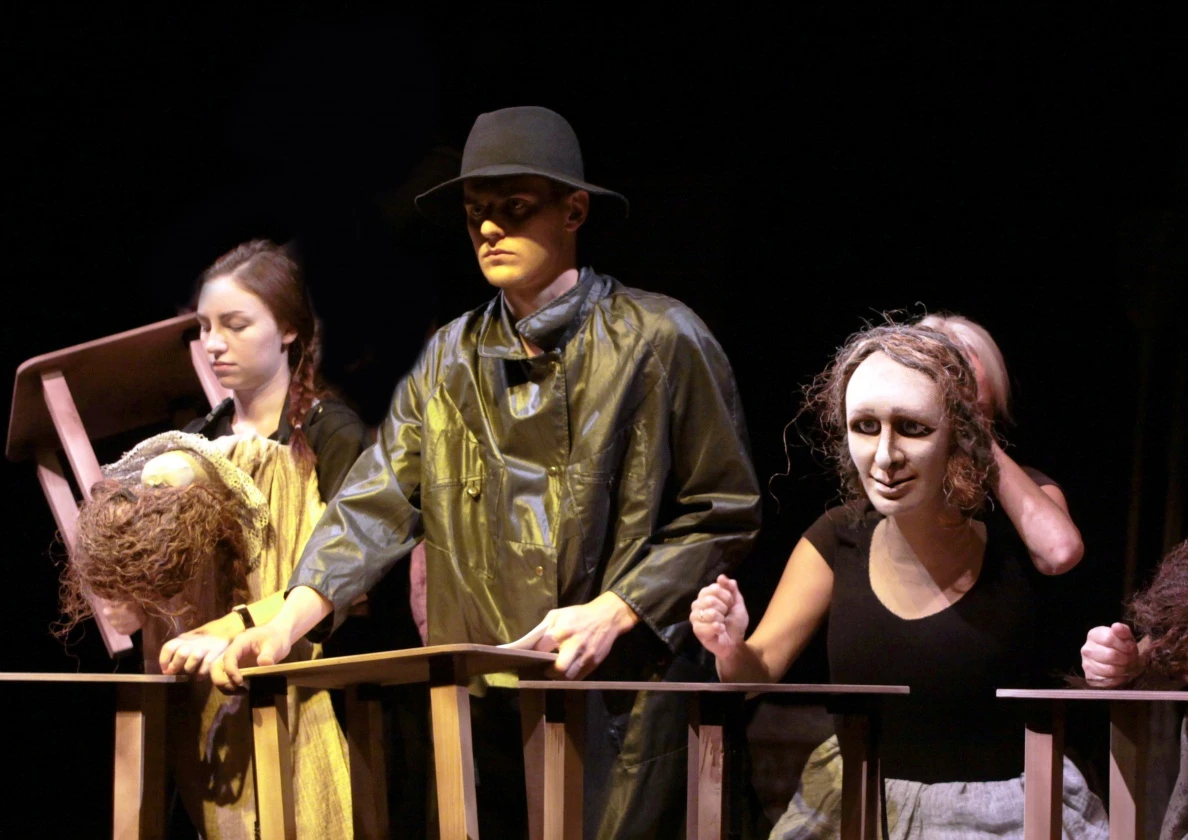 Lėlių vežimo teatras kviečia į premjerą suaugusiems
