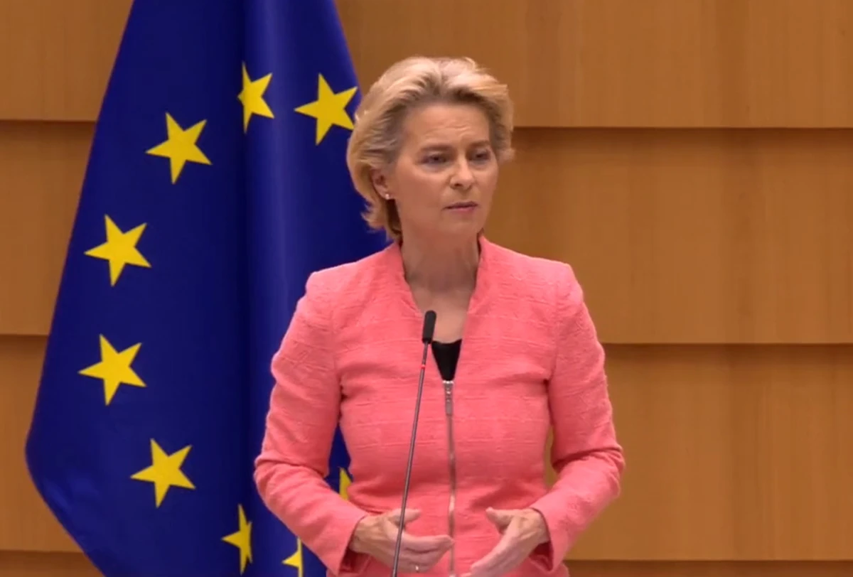 EK pirmininkės metinė kalba sulaukė europarlamentarų pritarimo ir kritikos