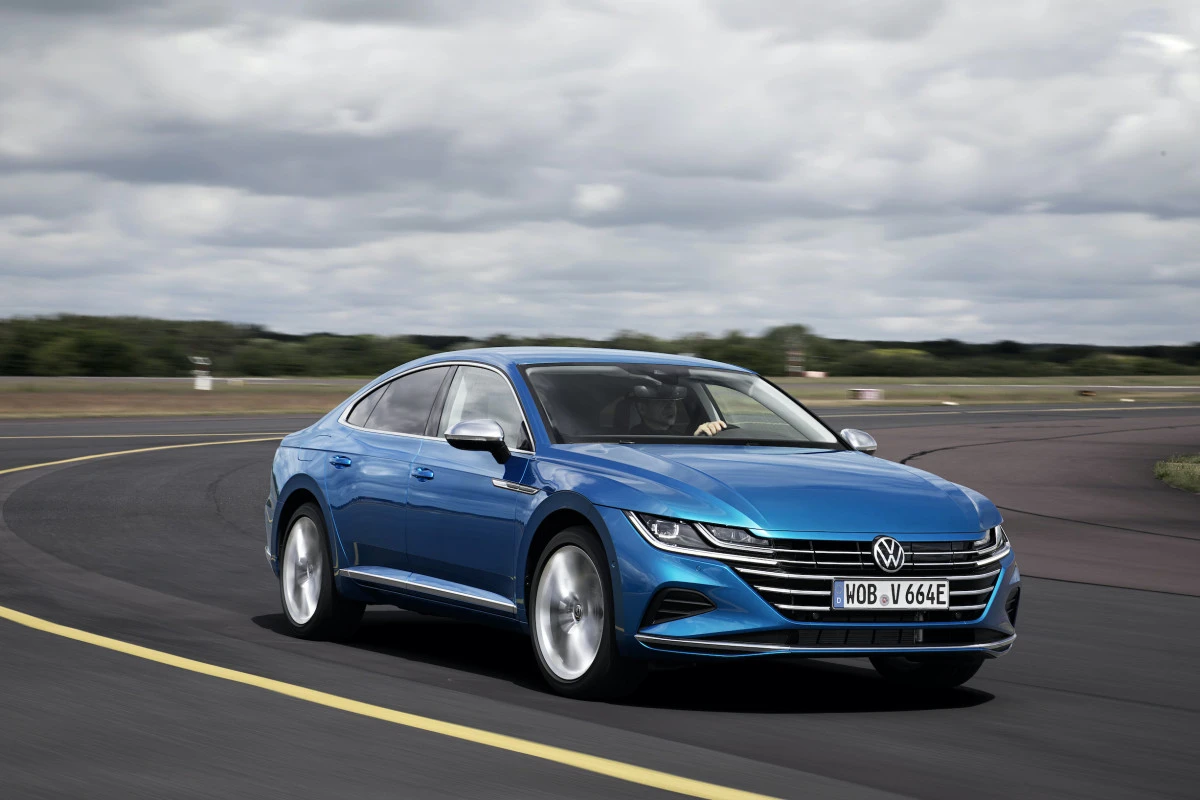 Jau galima užsisakyti atnaujintą „Arteon“ ir „Arteon Shooting Brake“