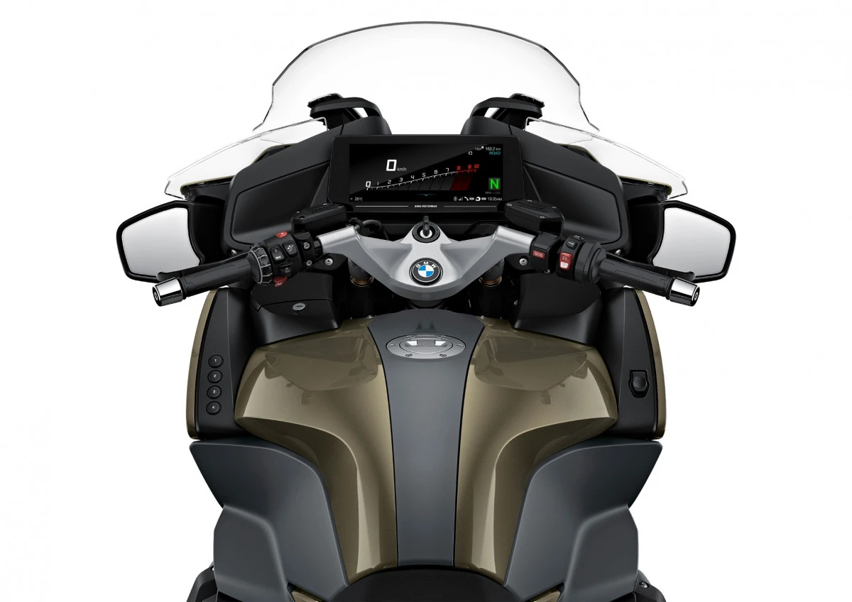 BMW pristatė atnaujintą kelionių motociklą „R 1250 RT“