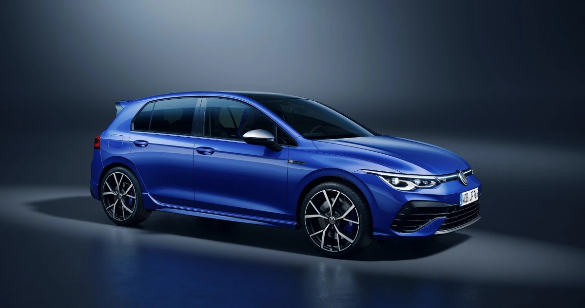 „Volkswagen“ pristato galingiausią istorijoje „Golf R“
