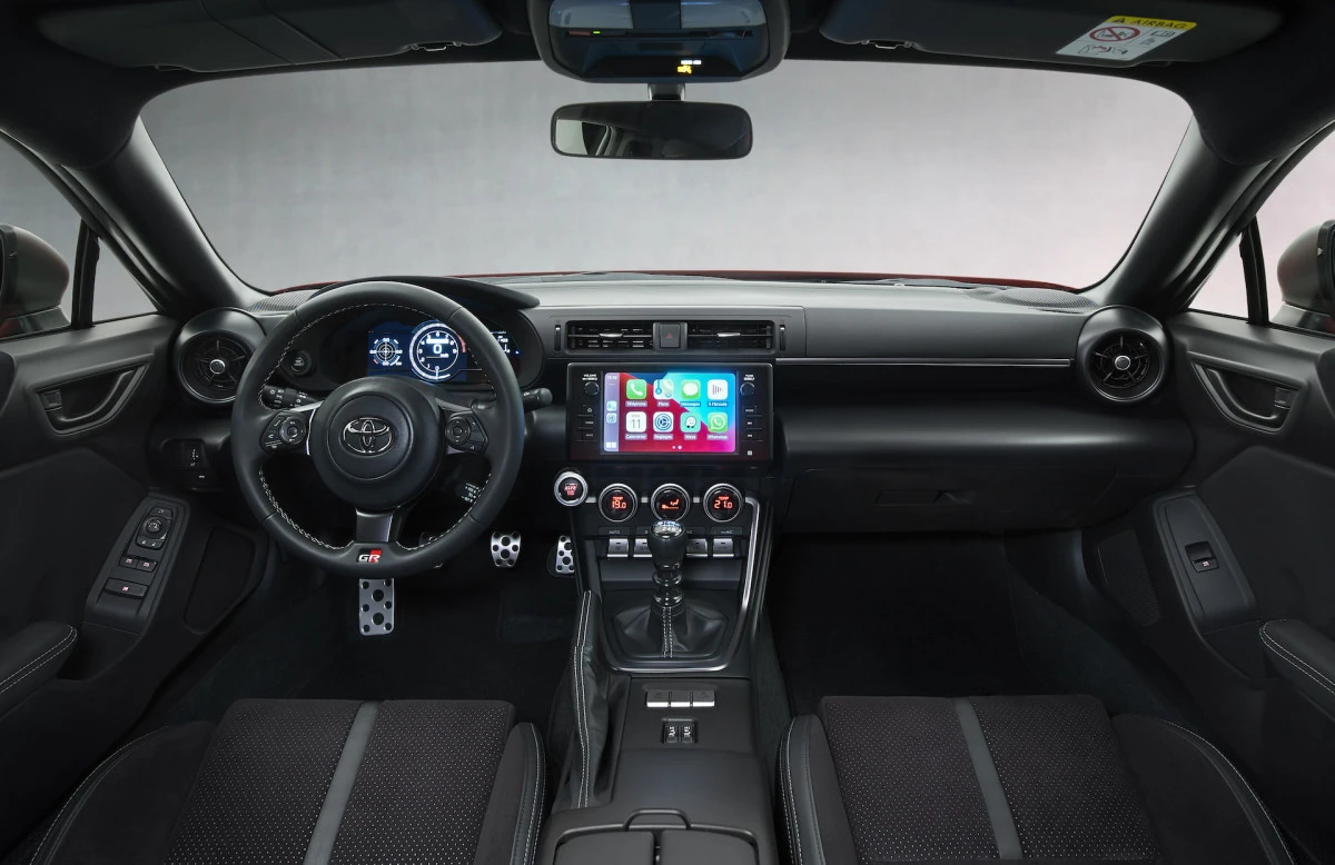 „Toyota“ pristato naująjį sportinį automobilį GR 86