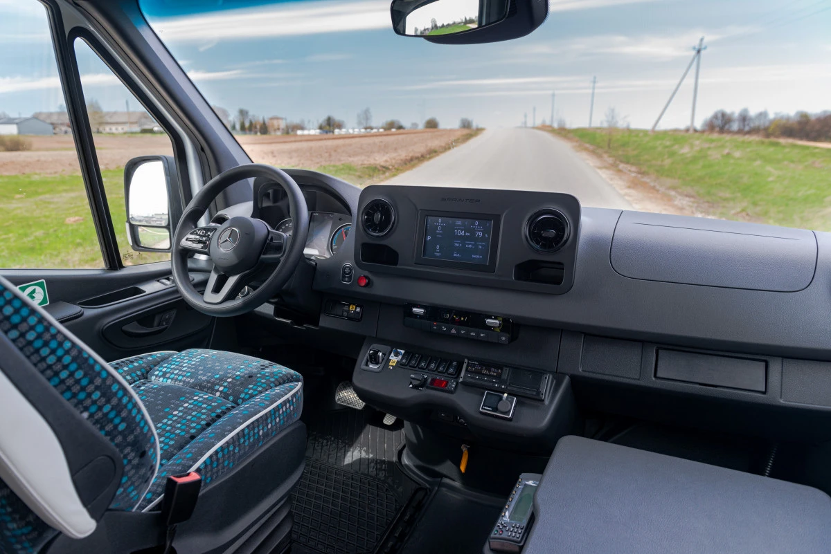 „Altas Auto“ pristatė pirmuosius elektrinius autobusus