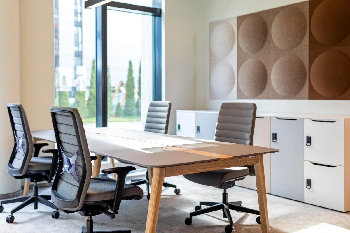 6 privalumai sveikatai, kuriuos teikia ergonominės darbo kėdės