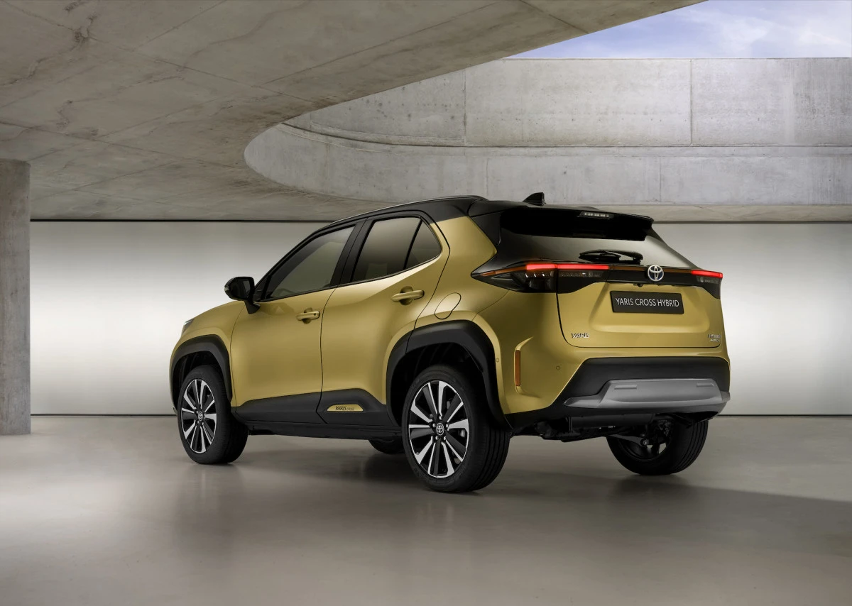 Pradėta naujojo kompaktiško miesto visureigio – „Toyota Yaris Cross“ – gamyba