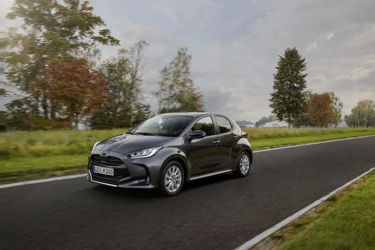 Mazda2 Hybrid 1