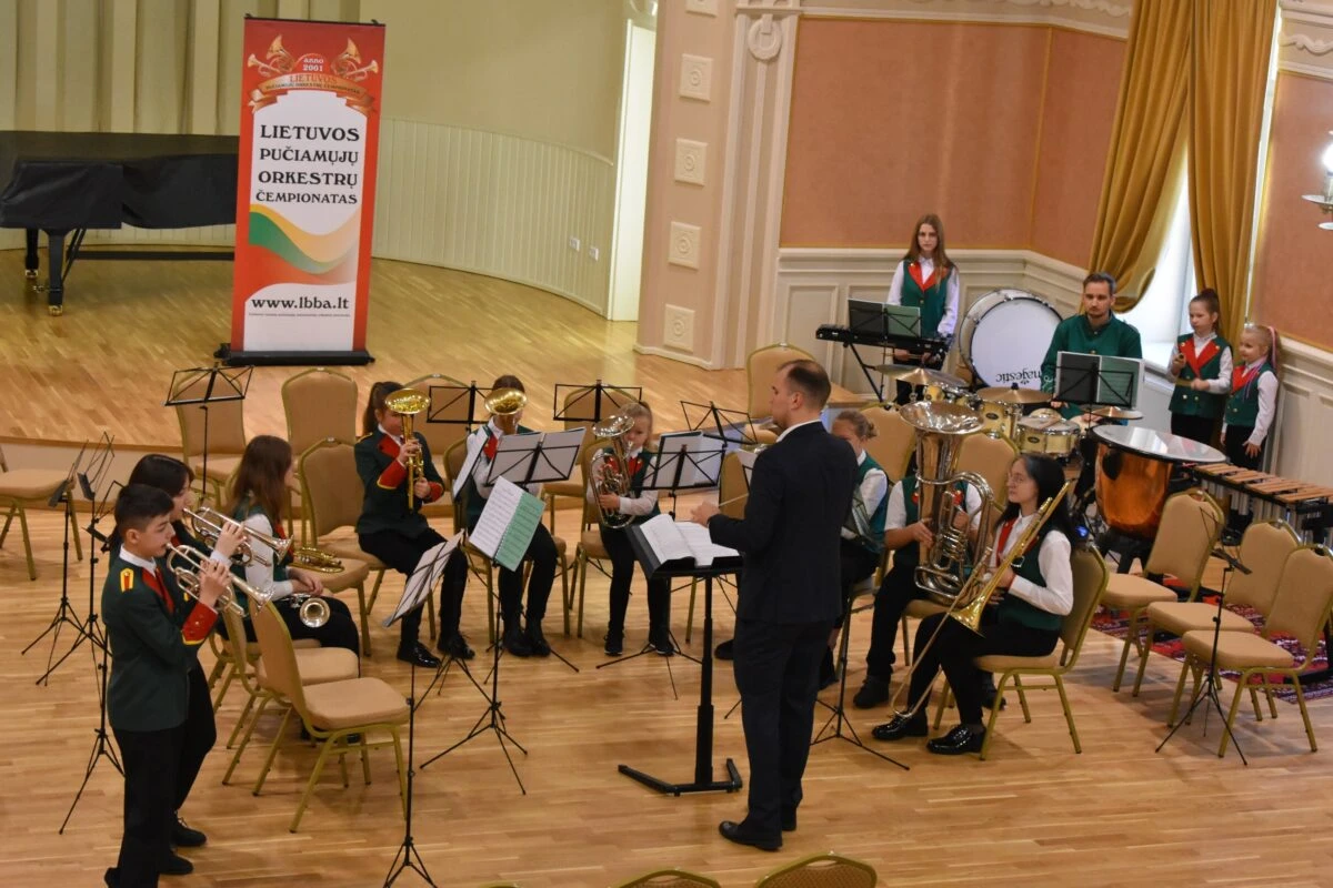 Rajono orkestrai metus baigia su trenksmu