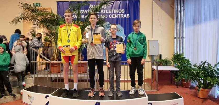 Jaunieji Panevėžio sporto centro ugdytiniai varžėsi lengvosios atletikos varžybose