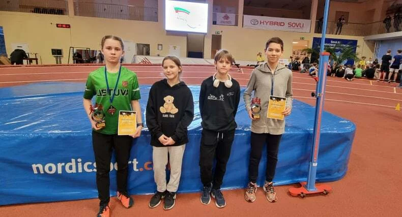 Jaunieji Panevėžio sporto centro ugdytiniai varžėsi lengvosios atletikos varžybose