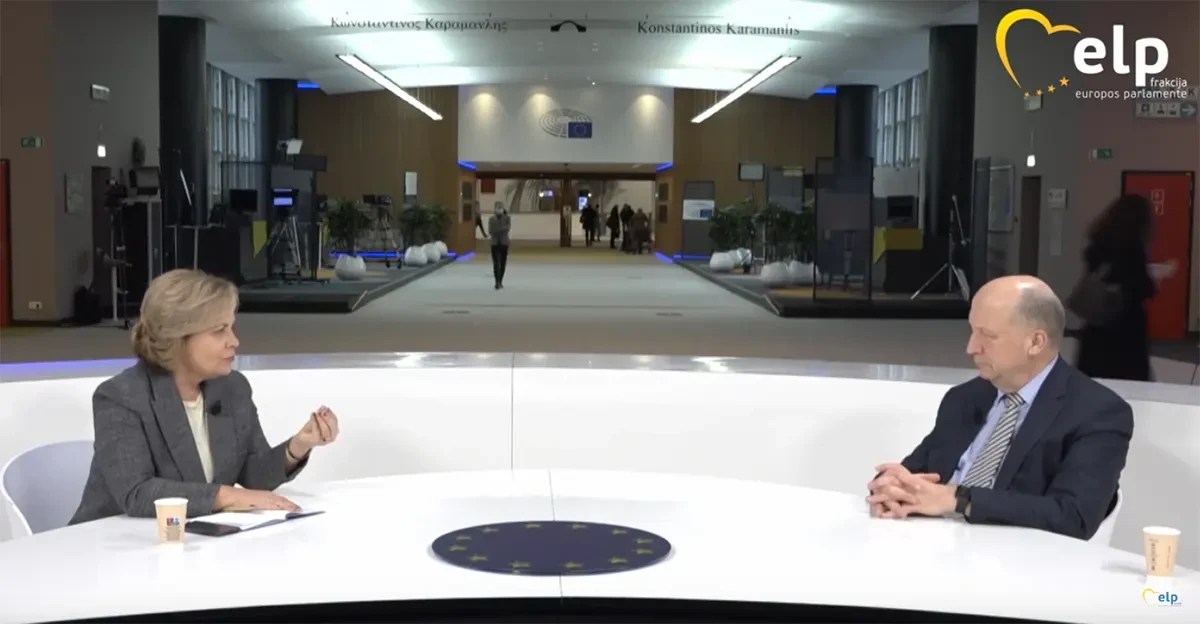 EP nariai: „Apginti savo žmonių širdis ir protus nuo hibridinės invazijos, kuriai Kremlius gerai pasirengęs, yra žymiai sudėtingiau“