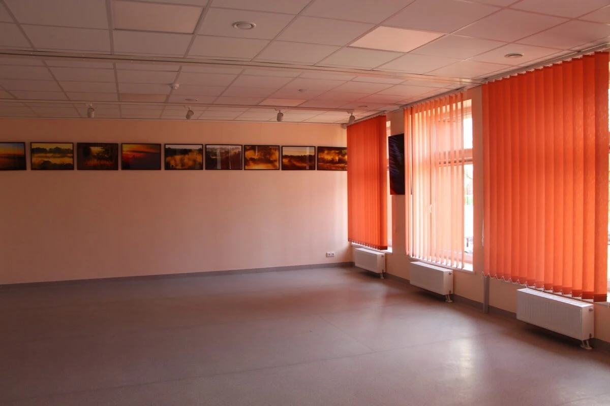 Duris atvėrė renovuotas Krekenavos kultūros centras