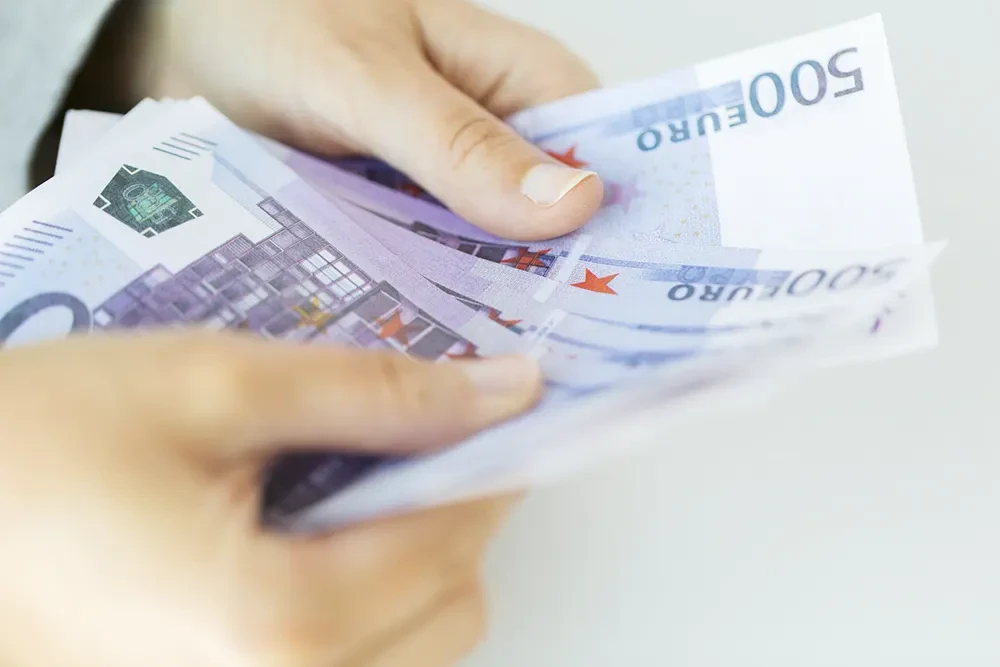 Tiriamas galimas daugiau kaip 250 000 EUR neteisėtas praturtėjimas, susijęs su ES finansuojamais viešaisiais pirkimais