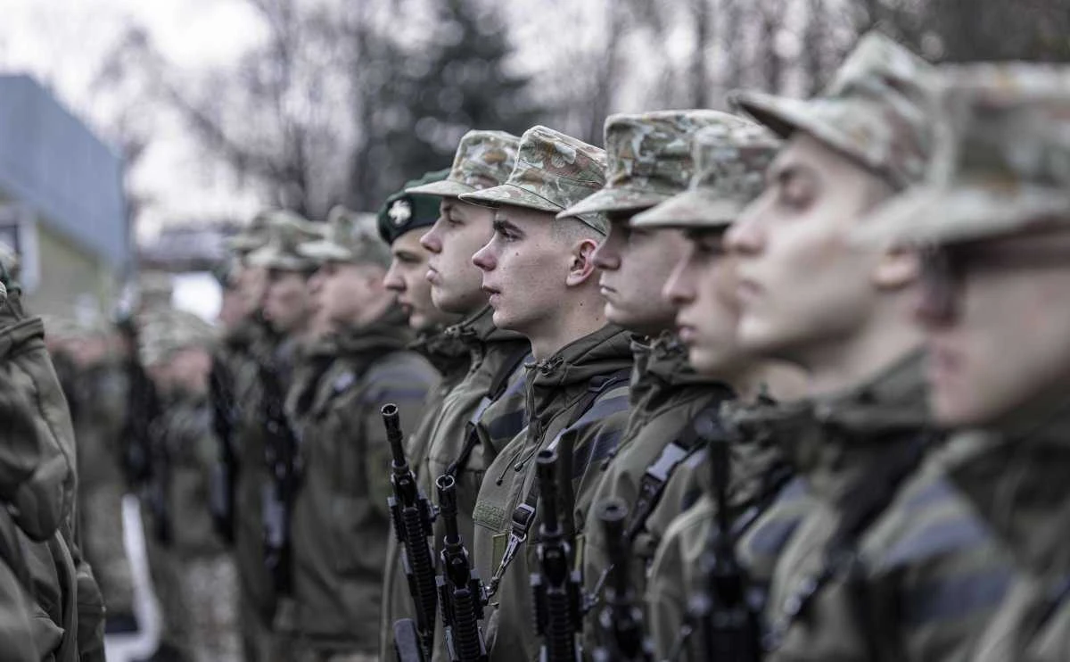 Kūčių išvakarėse tarnauti Lietuvai prisiekė per 300 karių