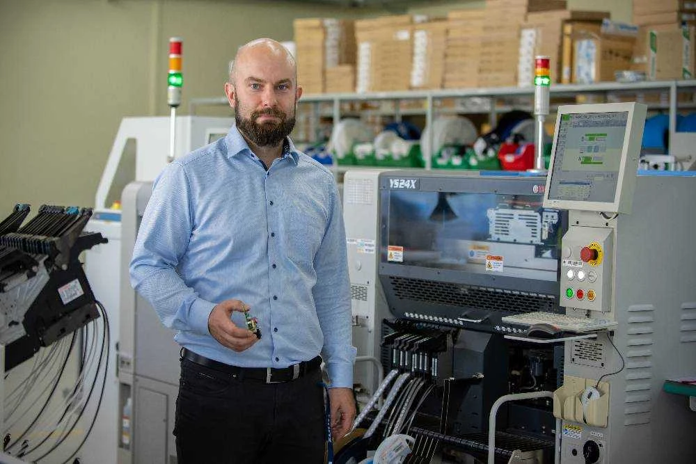 Trūkstant kvalifikuotų inžinerinių bei informacinių technologijų specialistų, verslas prisideda prie jų rengimo
