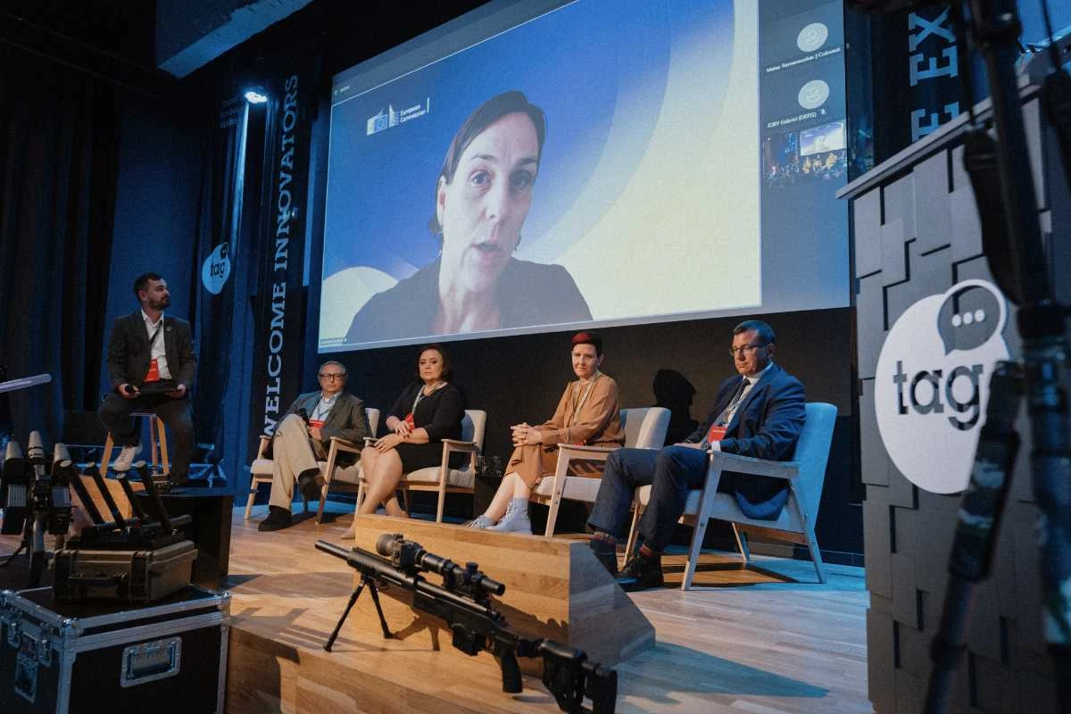 Prieš NATO viršūnių susitikimą pristatyti pažangiausi Lietuvos kariniai startuoliai