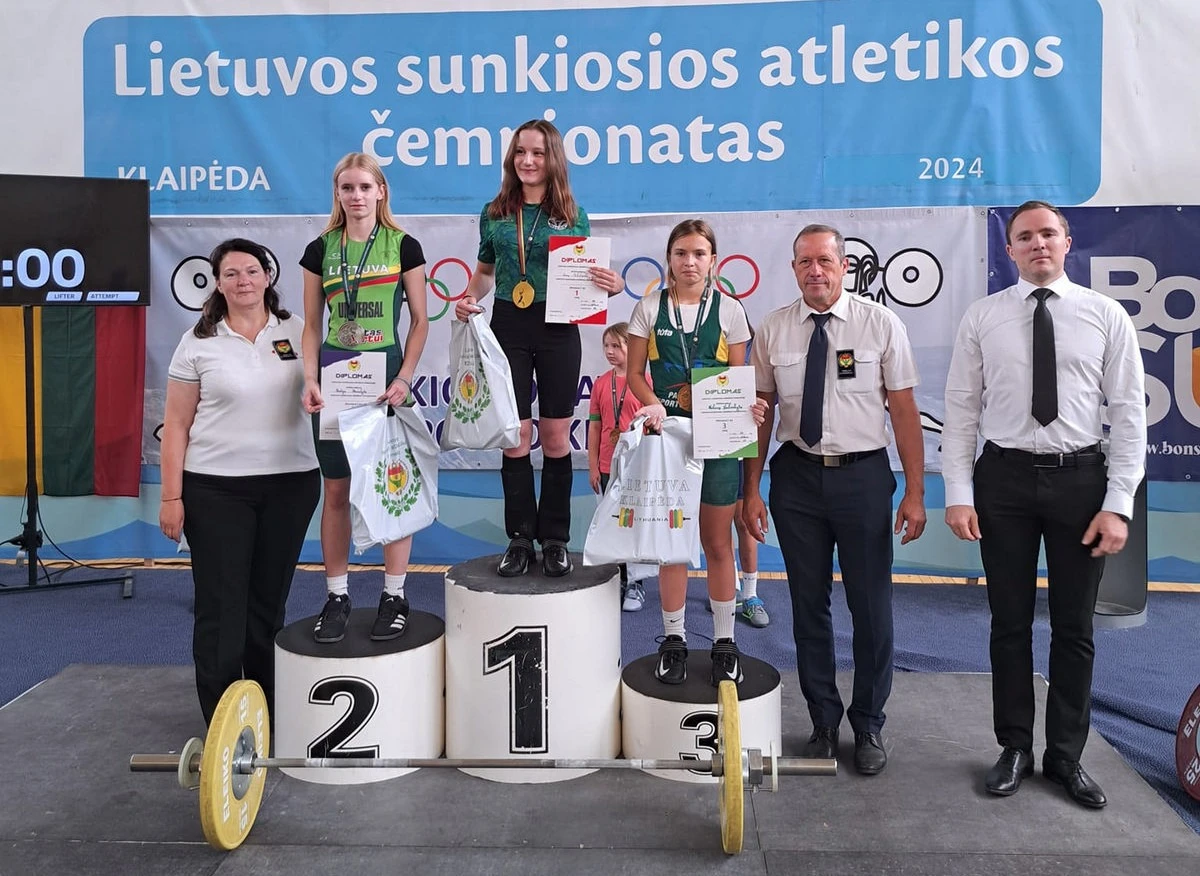Lietuvos moterų sunkiosios atletikos čempionate pasiektas rekordas, iškovoti medaliai